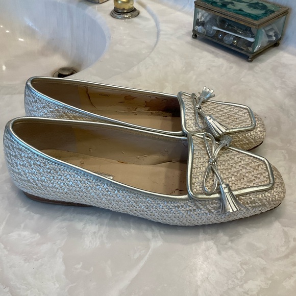 Enzo Angiolini Dressy Flats / Loafers / Slip Ons Gold Woven w/ Tassels, Size 7.5 - Picture 8 of 11